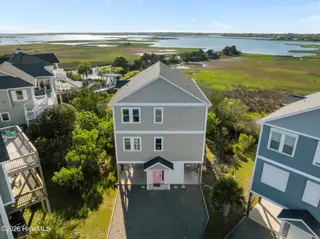 331 Oceanaire Lane, Surf City, NC 28445 – photo 6: 9-web-or-mls-02