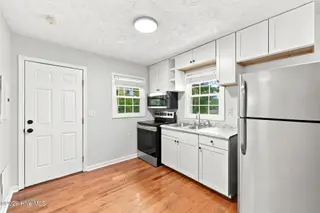 700 Harris Street, Aberdeen, NC 28315 – photo 9: 14-web-or-mls-IMG_4661 - edited
