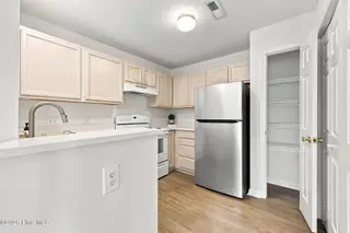 3320 Mulberry Lane G, Greenville, NC 27858 – photo 24: 29-web-or-mls-IMG_5793_edit