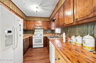 114 Wilbur Street, Tabor City, NC 28463 – photo 7: 20-web-or-mls-CZ9A6115