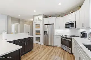263 Champions Ridge Drive, Southern Pines, NC 28387 – photo 3: 34-web-or-mls-DSC06330