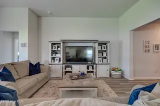 6909 English Holly Court SW, Ocean Isle Beach, NC 28469 — 3-bedroom home in Cameron Woods, Ocean Isle Beach, NC, photo 10 of 55: 6909EnglishHollyCourtSW(31)