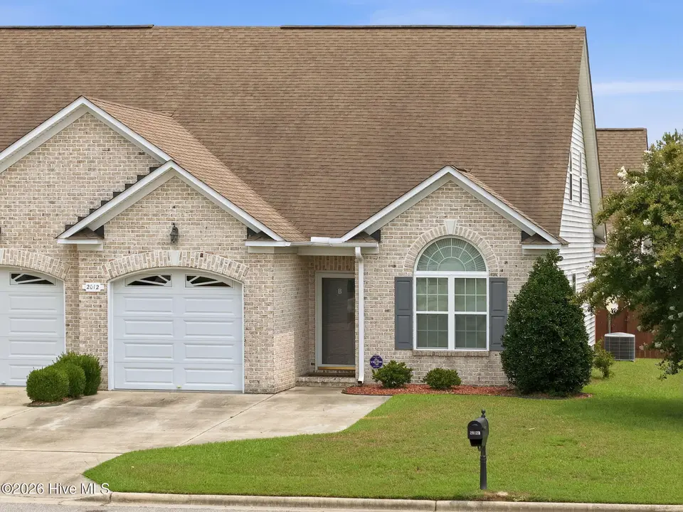 2012 Croyden Circle B, Greenville, NC 27834 – photo 1 of 44: 2012 Croyden Circle B