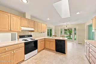 100 Sakonnet Trail, Pinehurst, NC 28374 – photo 3: 21-web-or-mls-IMG_4321
