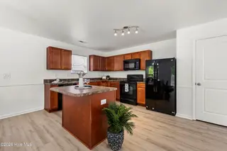 1042 Lake Norman Lane, Leland, NC 28451 – photo 10: 12_501a6810
