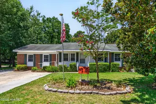 403 Oakwood Avenue, Jacksonville, NC 28546 – photo 1