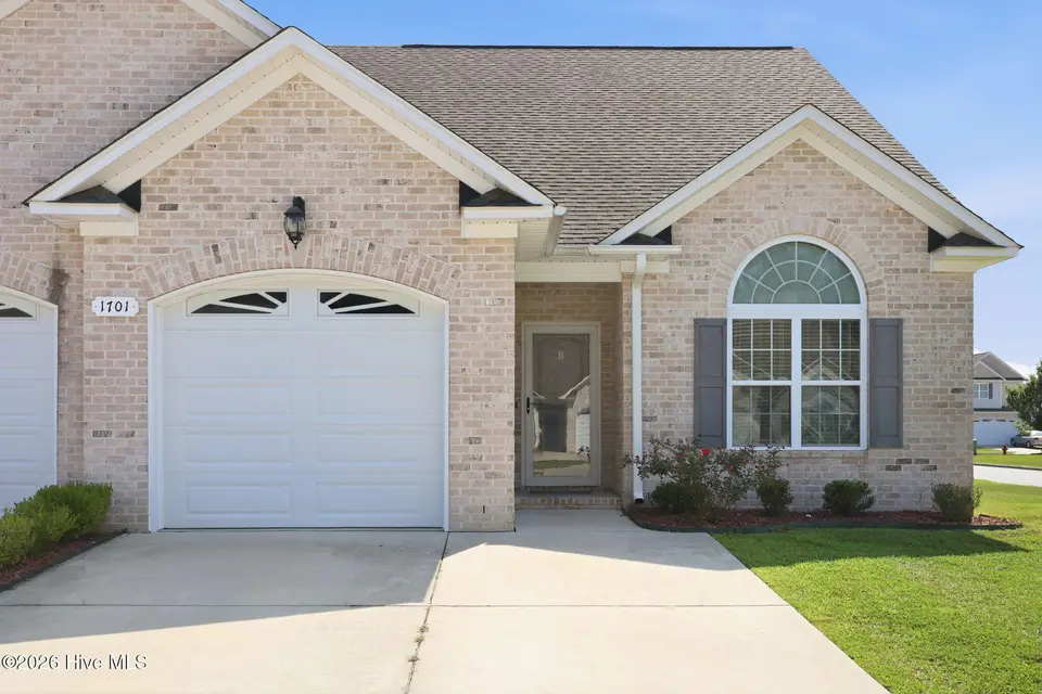 1701 Cambria Drive B, Greenville, NC 27858 – photo 1 of 36: 16-web-or-mls-IMG_0005