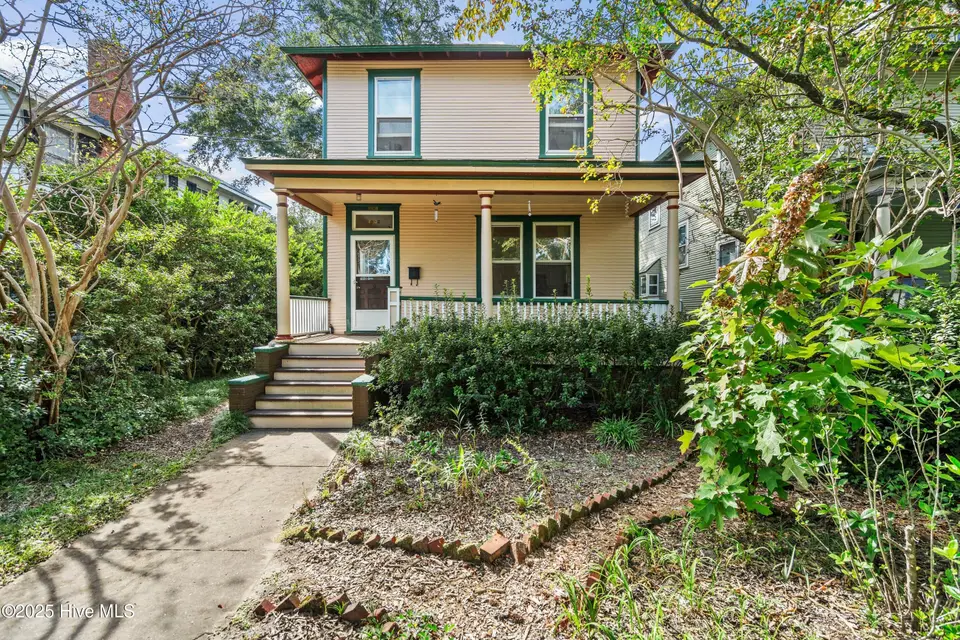 1908 Princess Street, Wilmington, NC 28405 – photo 1 of 55: 01front