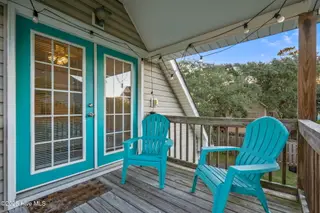 114 NE 50th Street, Oak Island, NC 28465 – photo 5: 22-web-or-mls-DSC04082