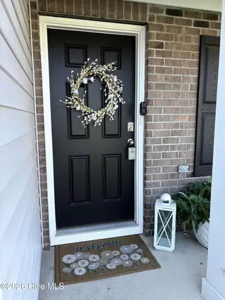 4009 Emerald View, New Bern, NC 28560 – photo 3: Front door