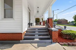 306 S James Street, Goldsboro, NC 27530 – photo 4: 8-web-or-mls-DSC05036