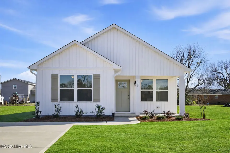 232 Rae Street, Warsaw, NC 28398 – photo 1 of 31: 232 Rea St-1 Grass
