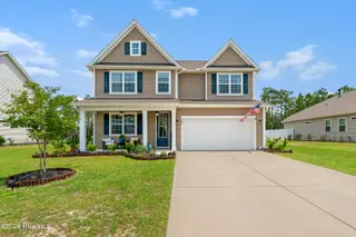 146 Ballantine Grove Lane, Newport, NC 28570 – photo 1: Stunning Newport home