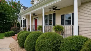 1113 Scarlet Oak Drive, Greenville, NC 27858 – photo 5: b5b33978-4b09-4346-82c8-cb12d46ae313