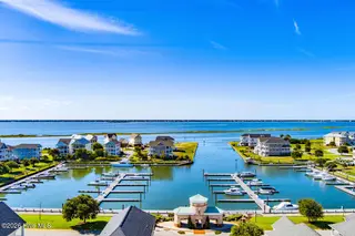 329 Oxton Place, Newport, NC 28570 – photo 5: Marina
