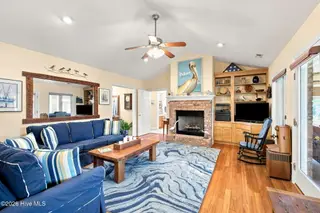 107 Silver Lake Court, Swansboro, NC 28584 – photo 17: 19-web-or-mls-590A5311