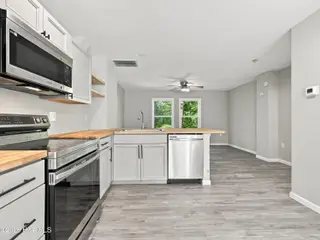 508 Redwood Place 2, Jacksonville, NC 28540 — 3-bedroom condo in Shamrock Village, Jacksonville, NC, photo 10 of 35: Kitchen looking towards the Living Room