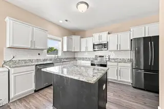 206 Seville Street, Jacksonville, NC 28546 — 4-bedroom home in Carolina Plantations, Jacksonville, NC, photo 10 of 54