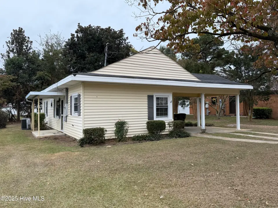 312 N Martin Street, Mount Olive, NC 28365 – photo 1 of 14: IMG_4546