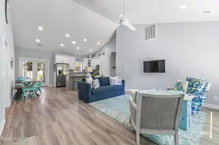 217 Sellers Street, Oak Island, NC 28465 — 3-bedroom home in Yaupon Beach, Oak Island, NC, photo 4 of 37
