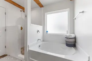 231 Hickory Shores Drive, Newport, NC 28570 – photo 24: master bath