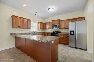 102 Kayak Court, Swansboro, NC 28584 – photo 16: 26-web-or-mls-IMG_4307