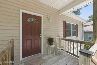 913 Hearthside Court, New Bern, NC 28560 – photo 9: Front Door