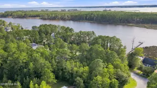 5303 Trade Winds Road, New Bern, NC 28560 – photo 9: 12-web-or-mls-DJI_0565