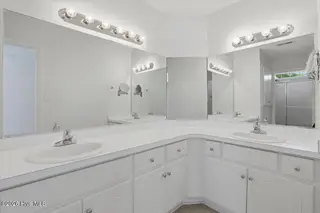 126 New Hope Village Drive, Goldsboro, NC 27534 – photo 20: Master Bathroom