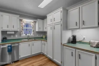 212 NE 33rd Street, Oak Island, NC 28465 – photo 14: 20-web-or-mls-BTS03408