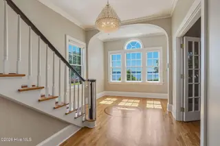 411 E Front Street, New Bern, NC 28560 – photo 10: Beautiful entrance