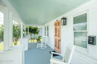 800 Mulberry Street, Beaufort, NC 28516 – photo 2: 800 MULBERRY NEW PAINT (8)