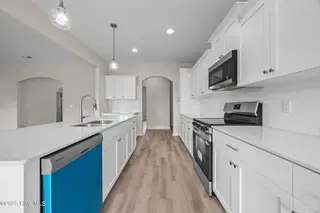 117 Woodford Drive, Jacksonville, NC 28540 – photo 20: 37-web-or-mls-IMG_9285