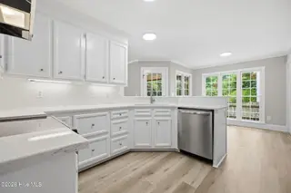 1605 Rondo Drive, Greenville, NC 27858 – photo 10: 32-web-or-mls-IMG_0047