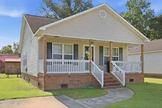 311 Fleming Street, Washington, NC 27889 – photo 2: 2-web-or-mls-IMG_0002 (1)