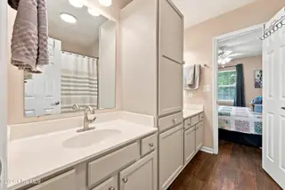 303 Barbour Road 703, Morehead City, NC 28557 – photo 18: Jack n Jill Bathroom