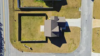 232 Holly Grove Court E, Jacksonville, NC 28540 – photo 6: 46_232_holly_grove_ct_046