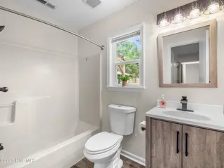 249 S Creek Drive, Jacksonville, NC 28540 – photo 17: Primary Bath