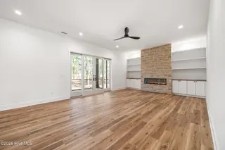 9208 Sedgley Drive, Wilmington, NC 28412 – photo 8: 8-web-or-mls-DSC_8975