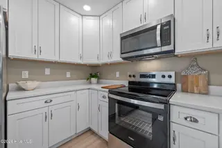 106 Dolphin Drive, Hampstead, NC 28443 — 3-bedroom home in Hideaway Shores, Hampstead, NC, photo 17 of 57