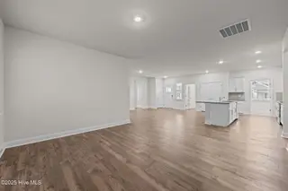 225 Lake Tyler Drive, New Bern, NC 28560 – photo 7: 22-web-or-mls-DSC_9459