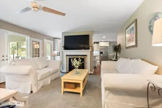 151 Olde Point Road, Hampstead, NC 28443 – photo 11: livingroom