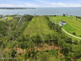 000 Josephine Lane, Beaufort, NC 28516 – photo 9: 10-web-or-mls-DJI_20260716122833_0270_D_