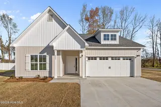 333 Mangrove Court, Ayden, NC 28513 – photo 1: 1-web-or-mls-IMG_0003 (1)