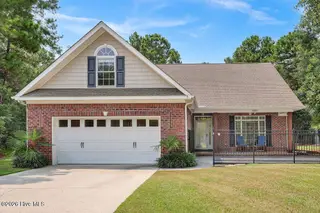 200 Shore Point Drive, Wilmington, NC 28411 — 4-bedroom home in Bayshore Crossing, Wilmington, NC, photo 2 of 71