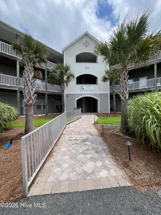 300 Lighthouse Lane 3 B1, Cedar Point, NC 28584 – photo 2: 2 Entrance to building