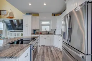 2017 W Beach Drive, Oak Island, NC 28465 – photo 13: 2017WBeachDrive-29