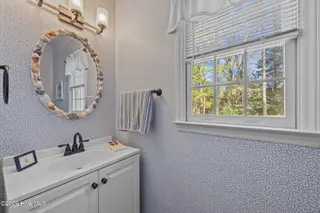 504 Blackledge Circle, Trent Woods, NC 28562 – photo 17: Downstairs Guest Bath