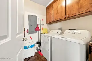 1216 Cross Creek Circle X6, Greenville, NC 27834 – photo 23: 29-web-or-mls-IMG_0035