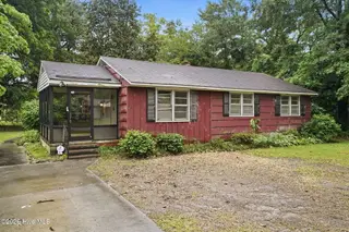 224 Banks Avenue, Goldsboro, NC 27534 — 3-bedroom home in Jefferson Park, Goldsboro, NC, photo 2 of 29: 26-web-or-mls-DSC07478-Edited